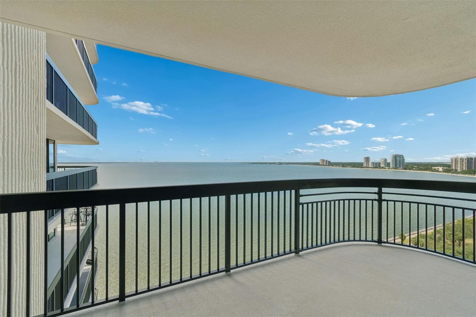 South Terrace View - 2413 BAYSHORE BLVD #1904, TAMPA