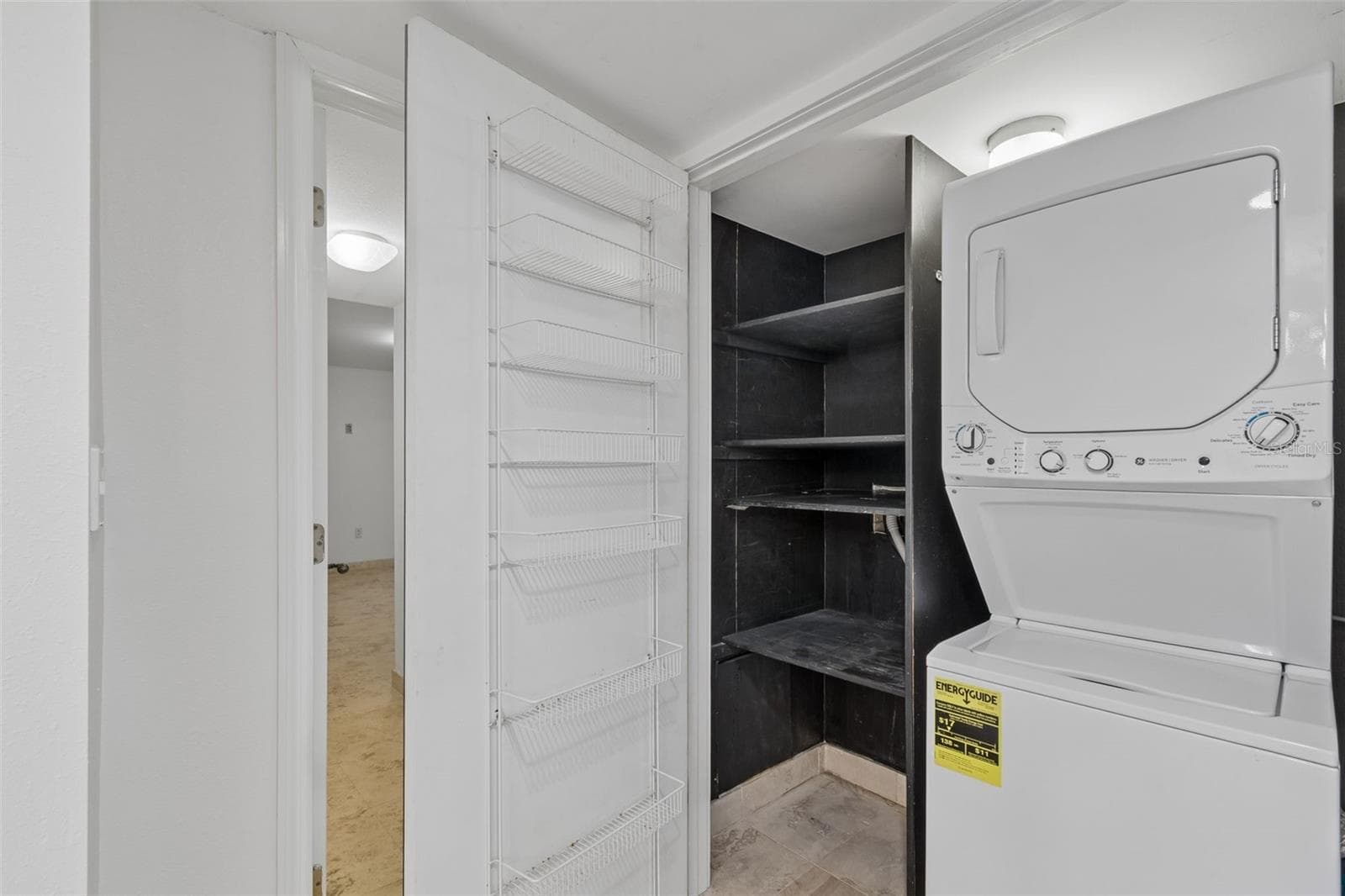 Washer/Dryer Closet - 2413 BAYSHORE BLVD #1904, TAMPA