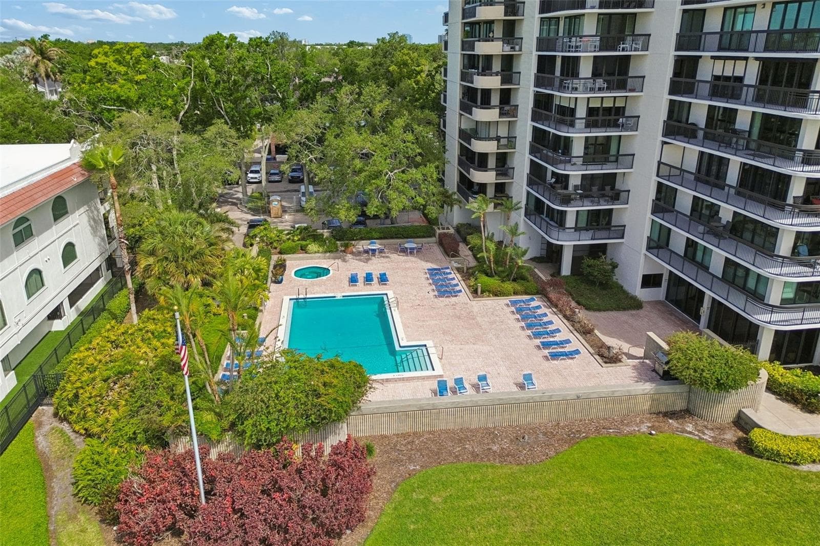 Aerial/Pool - 2413 BAYSHORE BLVD #1904, TAMPA