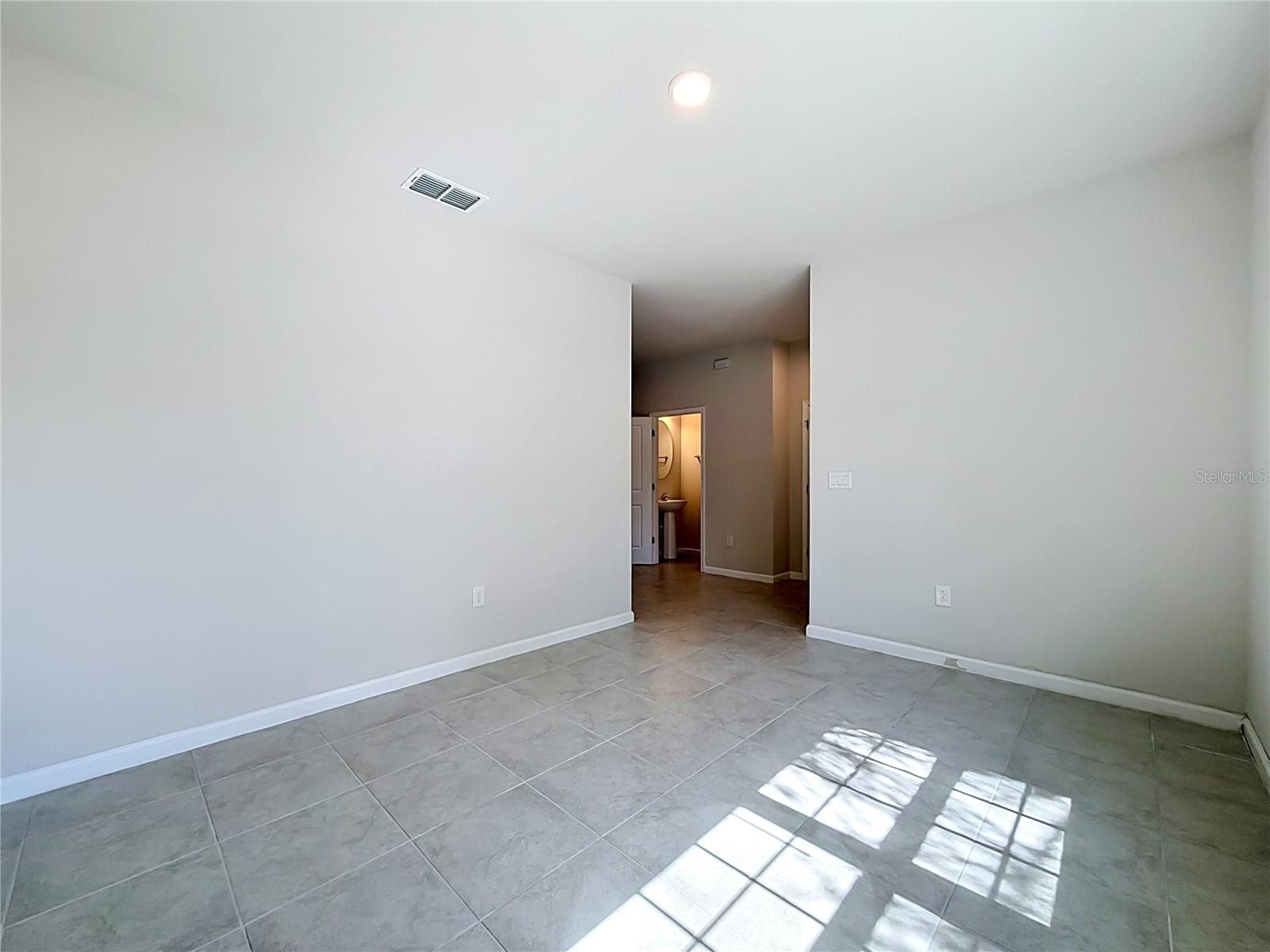 Single Family Residence at 5754 SURPRISE LILY DR, WINTER GARDEN, photo 6 of 40
