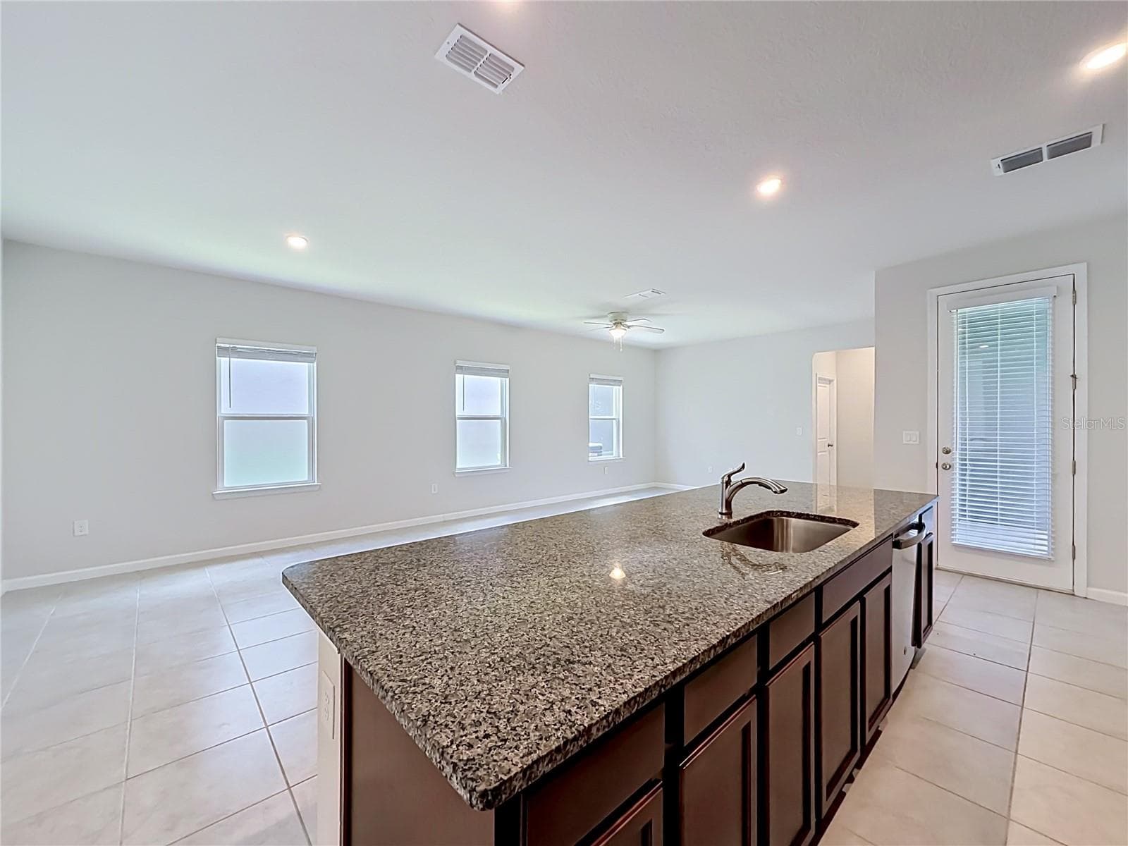 Single Family Residence at 5754 SURPRISE LILY DR, WINTER GARDEN, photo 9 of 40
