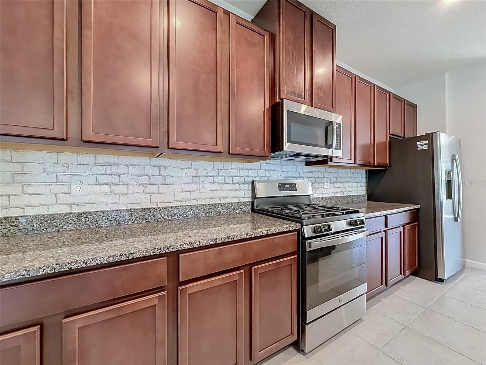 Single Family Residence at 5754 SURPRISE LILY DR, WINTER GARDEN, photo 11 of 40