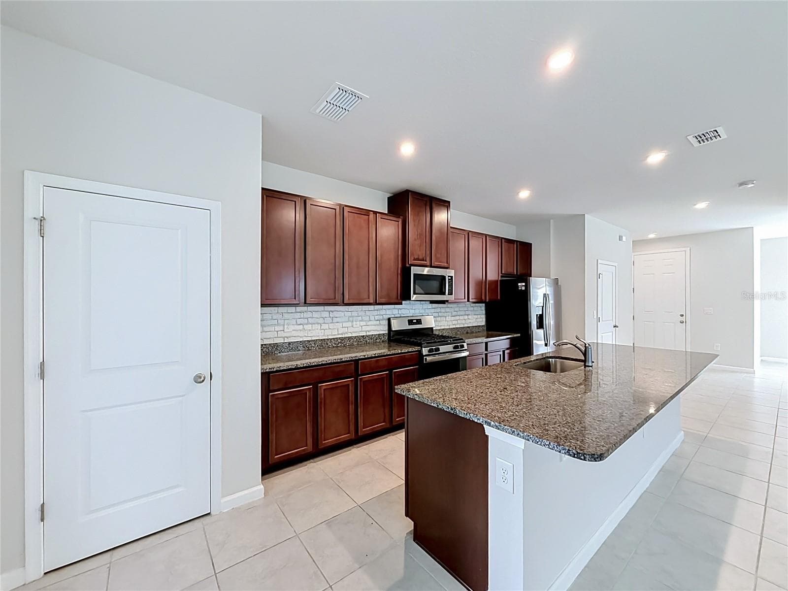 Single Family Residence at 5754 SURPRISE LILY DR, WINTER GARDEN, photo 13 of 40