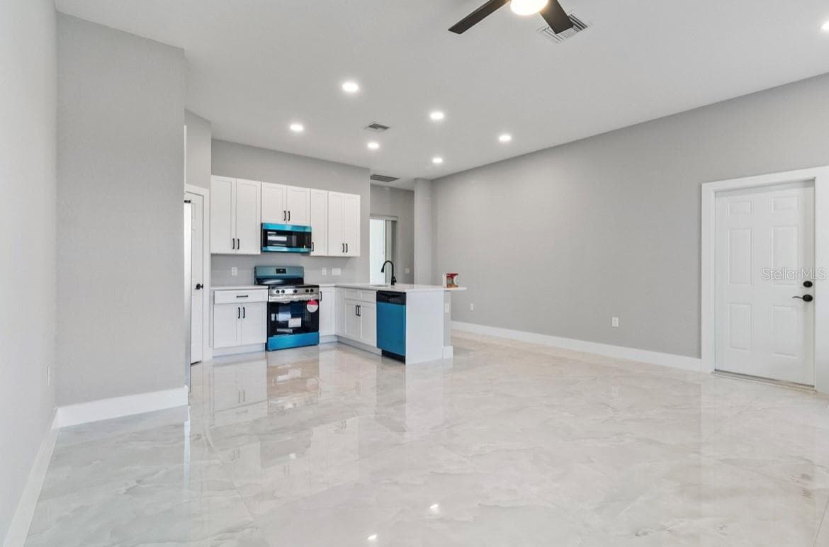 Single Family Residence at 20462 KENILWORTH BLVD, PORT CHARLOTTE, photo 11 of 12