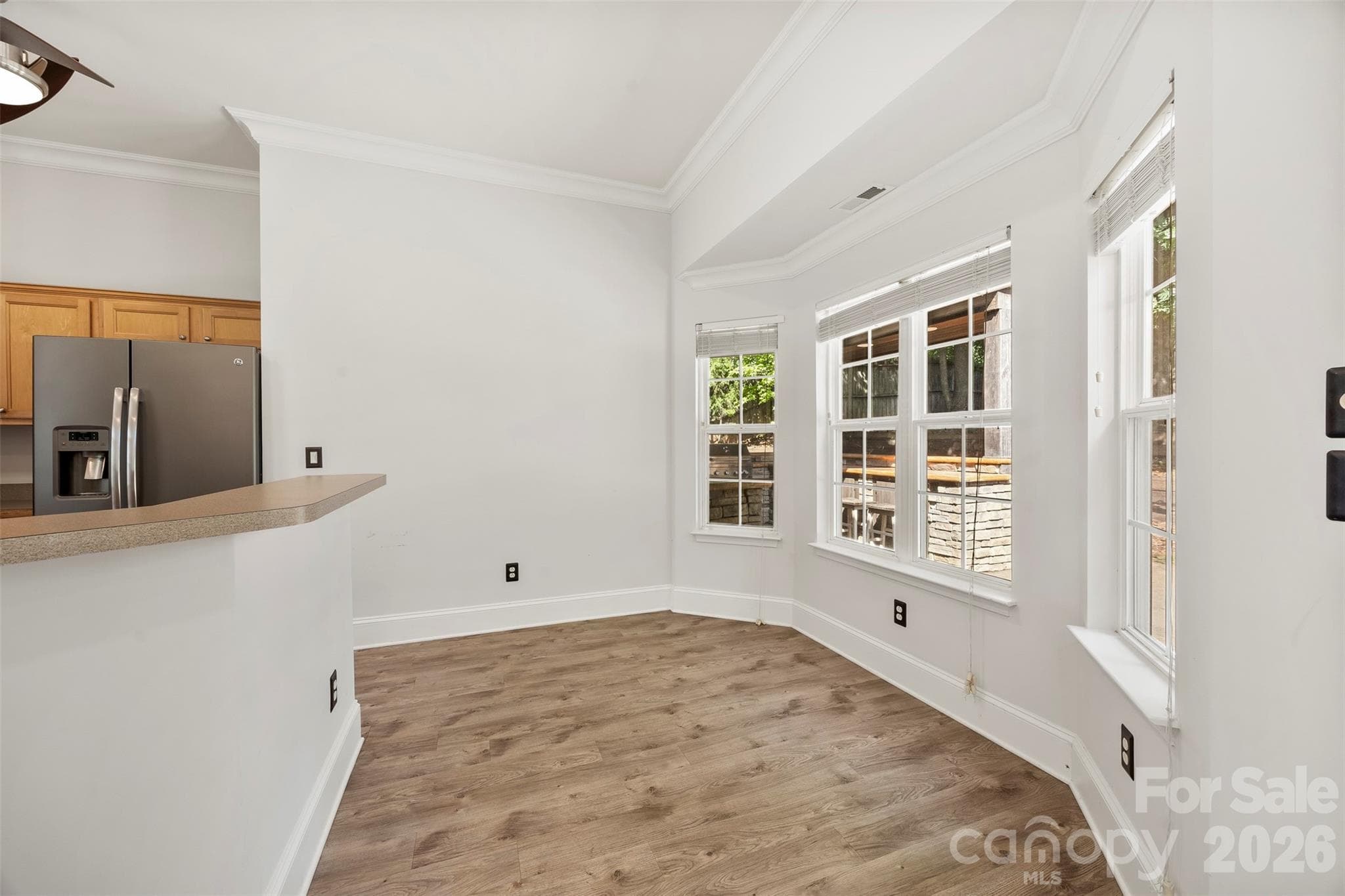 Breakfast nook off of kitchen - Huntersville