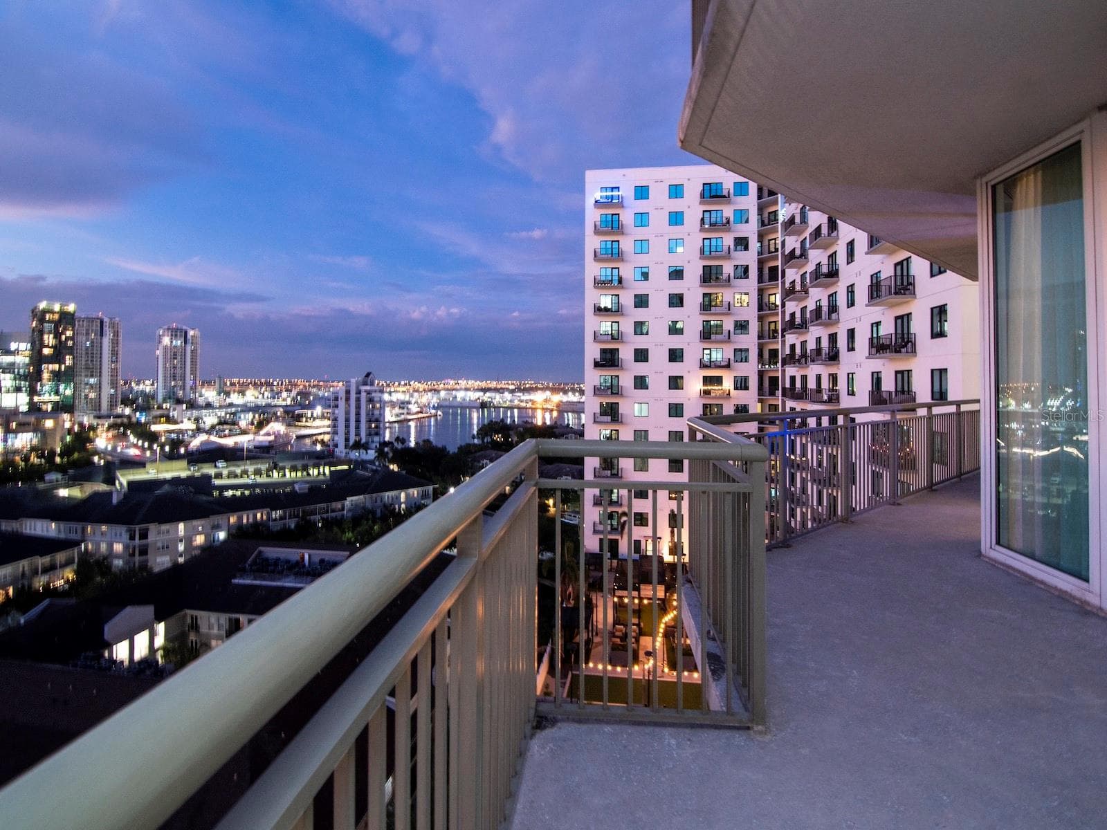Condominium at 450 KNIGHTS RUN AVE #1501, TAMPA, photo 38 of 100