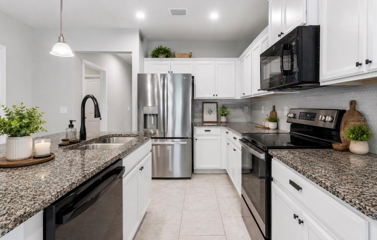 This picture is virtually staged - 18307 TURNING LEAF CIR, LAND O LAKES
