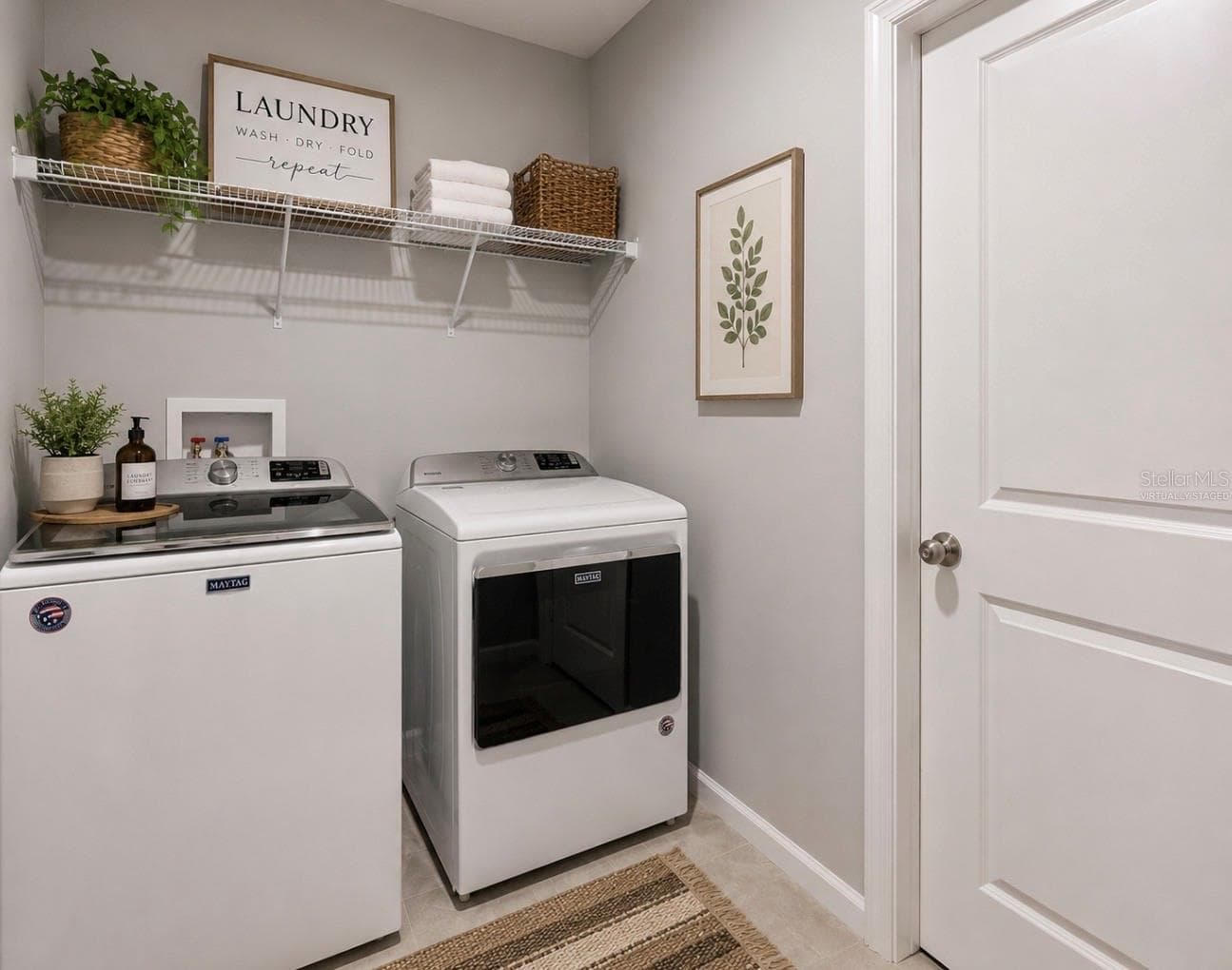 This picture is virtually staged - 18307 TURNING LEAF CIR, LAND O LAKES