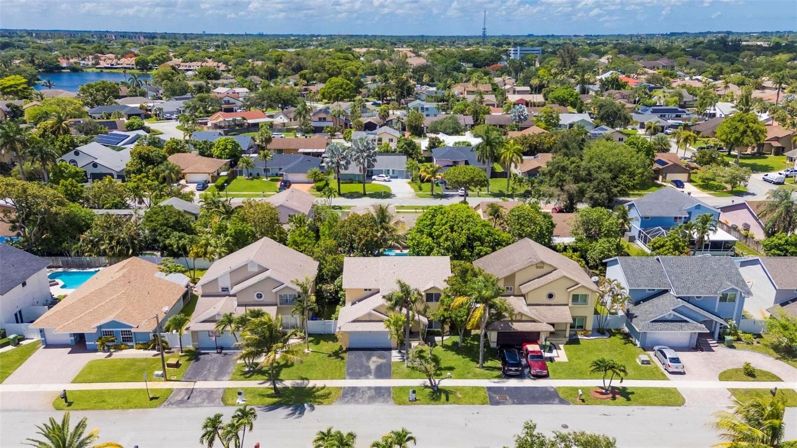 Single Family Residence at 9601 SW 9TH CT, PEMBROKE PINES, photo 13 of 60
