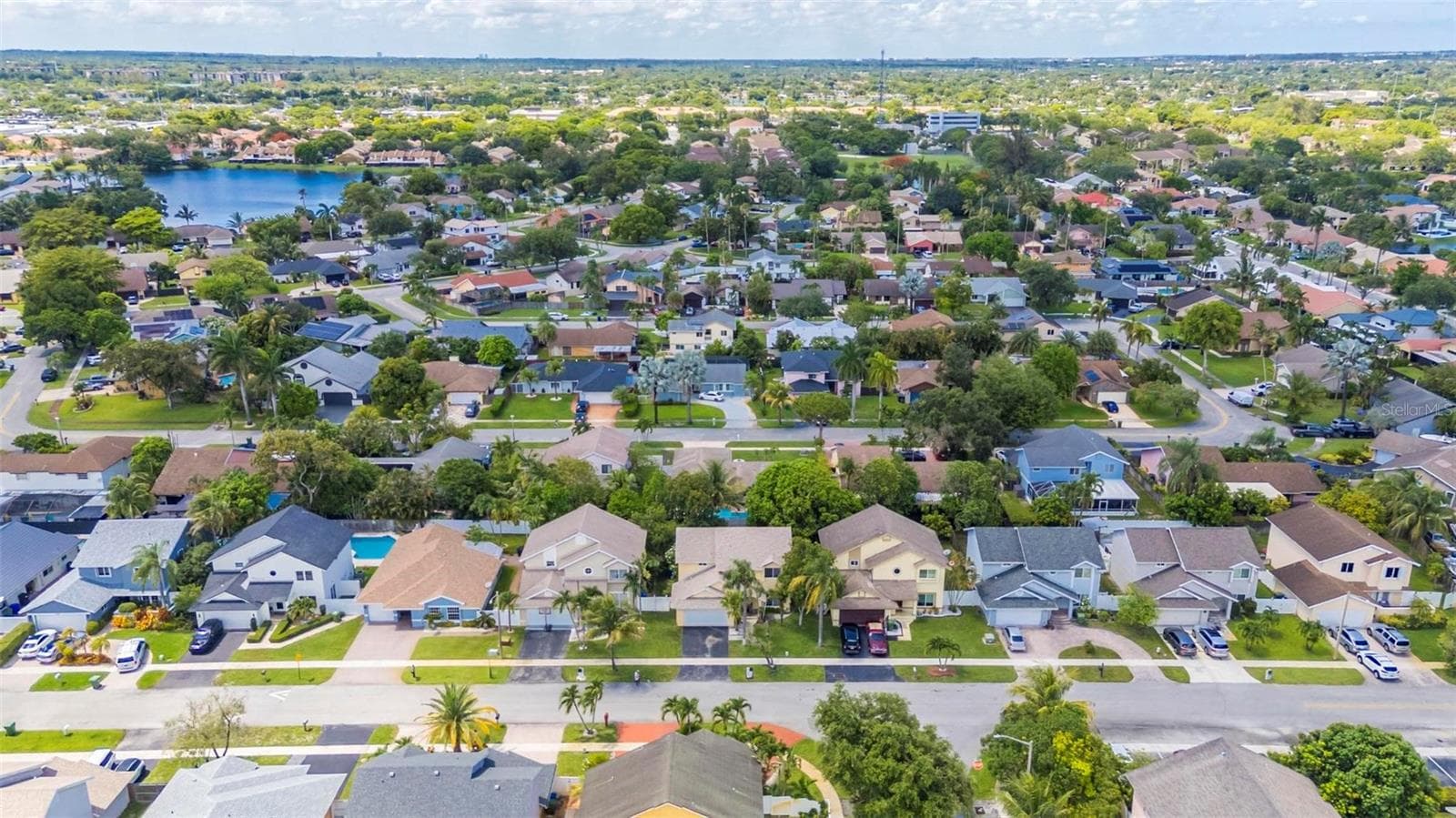 Single Family Residence at 9601 SW 9TH CT, PEMBROKE PINES, photo 15 of 60