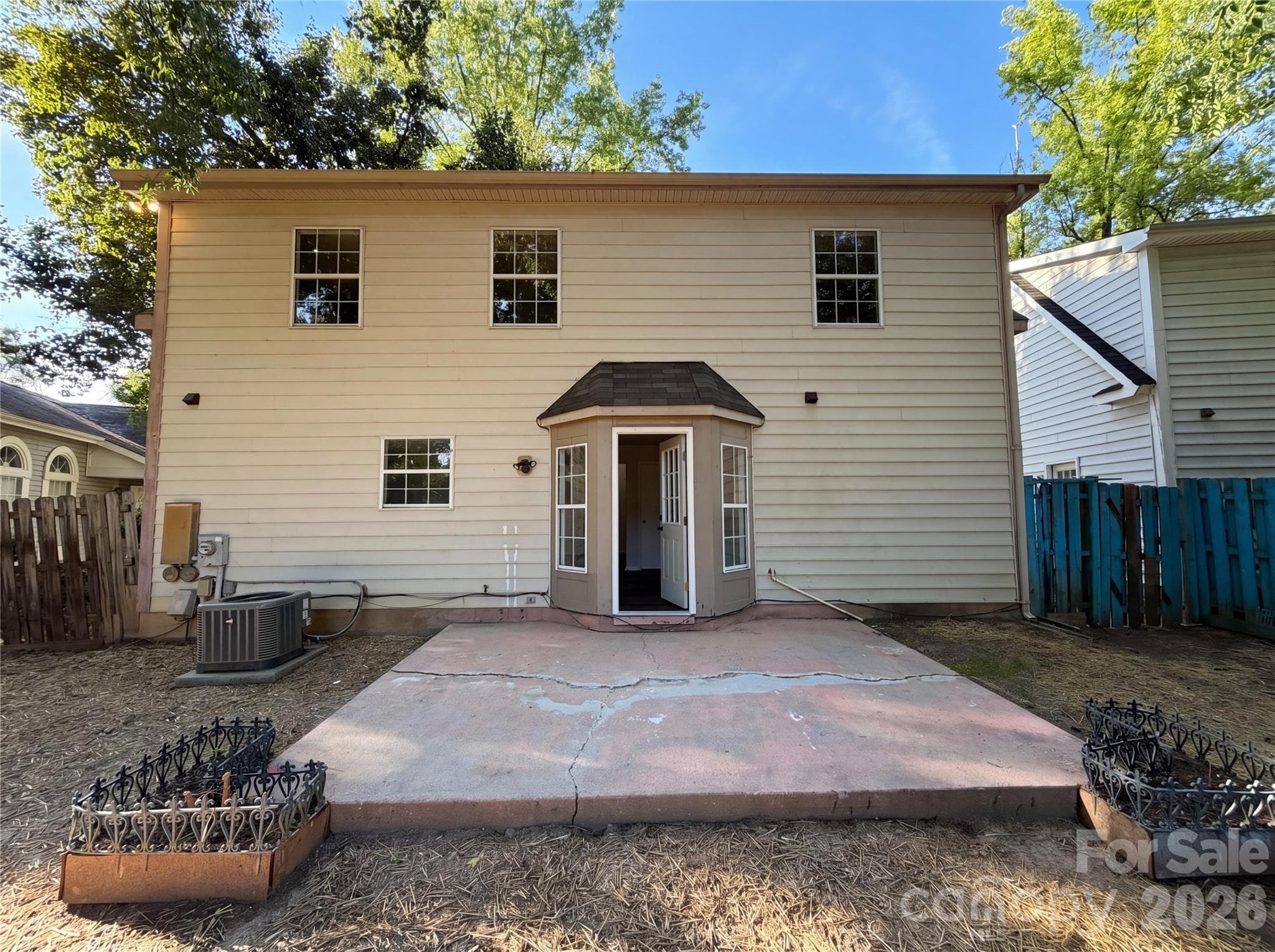 Single Family Residence at 4720 Topsail Court, Charlotte, photo 5 of 23