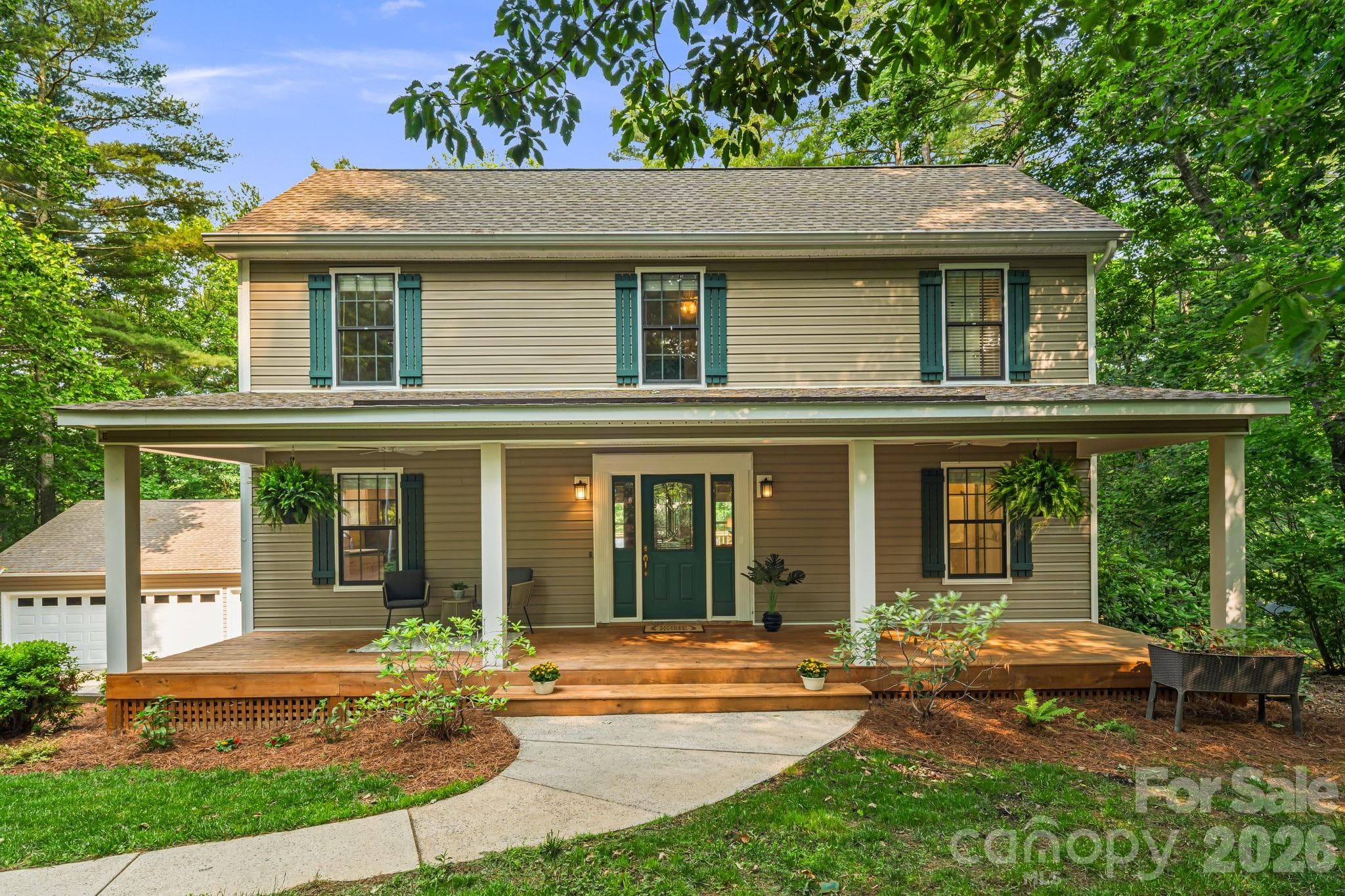 Single Family Residence at 212 Riva Ridge Drive, Fairview, photo 2 of 43