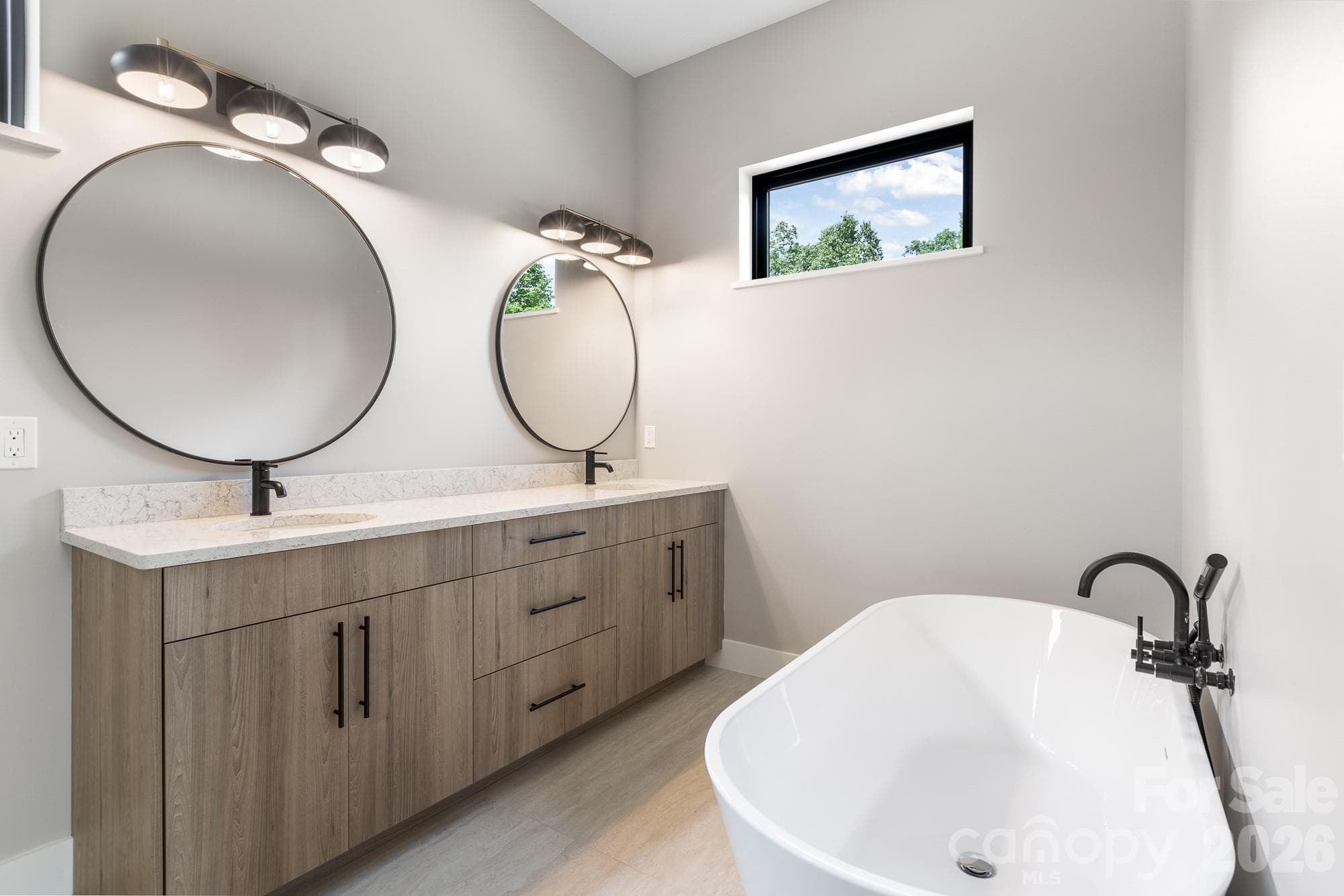 Primary suite. - 60 King Horn Ridge, Waynesville