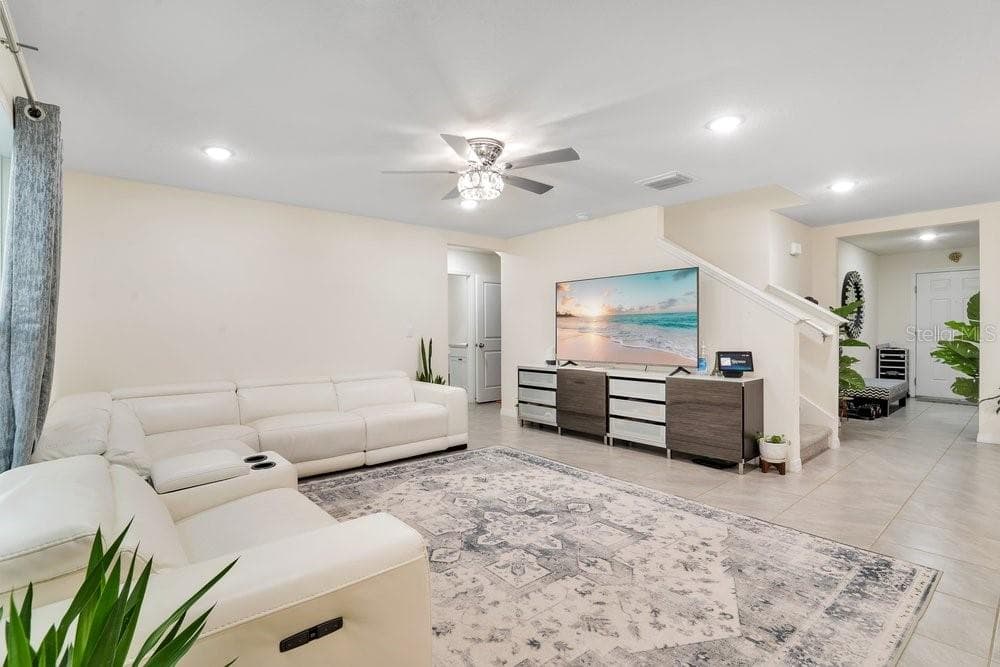 Single Family Residence at 35704 DOVELAND DR, ZEPHYRHILLS, photo 3 of 27