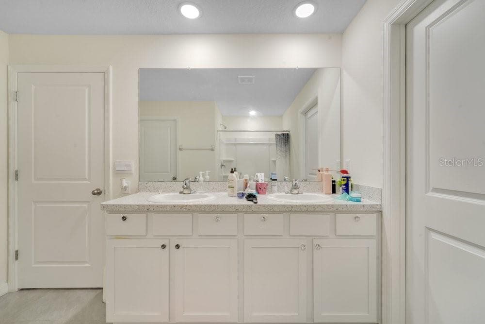 Single Family Residence at 35704 DOVELAND DR, ZEPHYRHILLS, photo 17 of 27