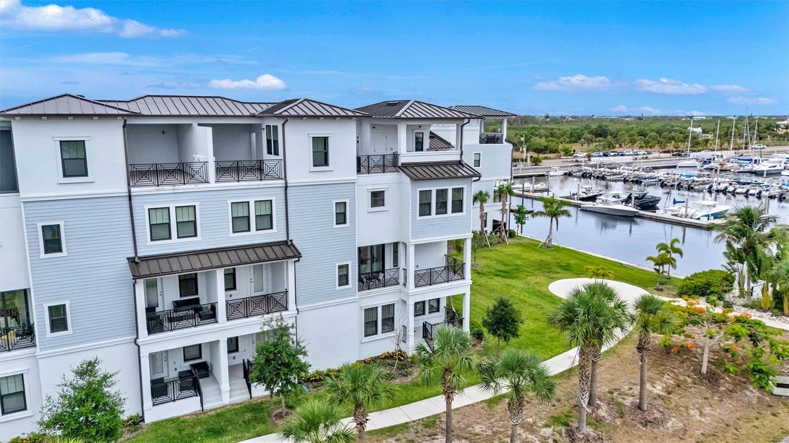 Townhouse at 3027 BERMUDA SLOOP CIR, RUSKIN, photo 5 of 54