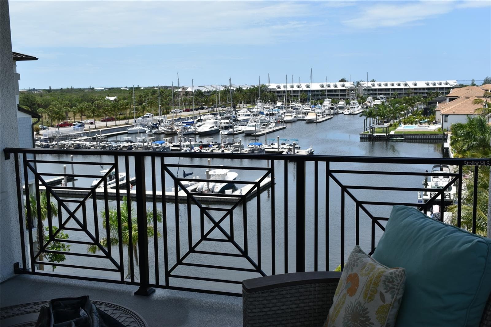 Townhouse at 3027 BERMUDA SLOOP CIR, RUSKIN, photo 37 of 54