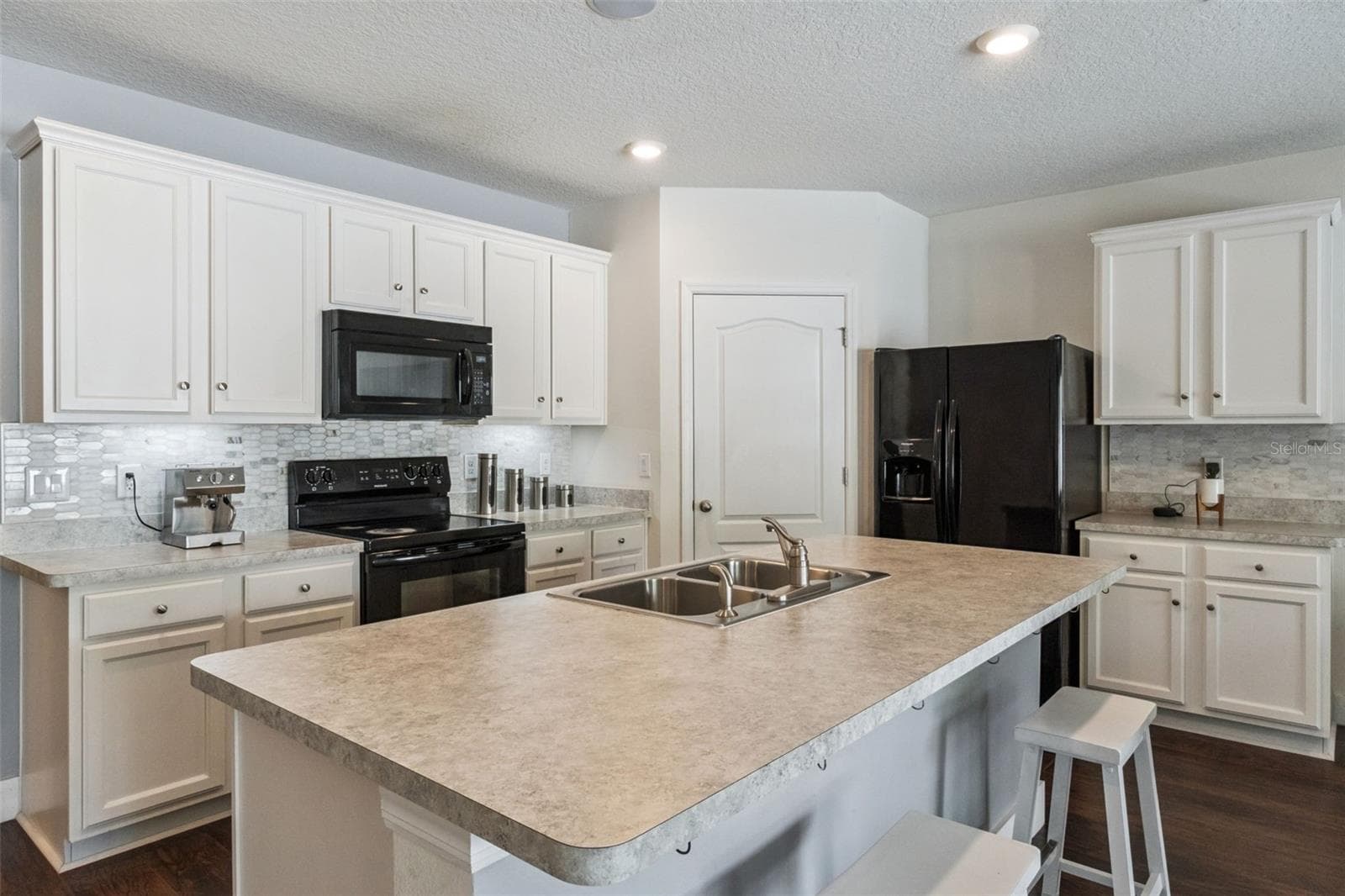 Single Family Residence at 5946 CHURCHILL SQ WAY, GROVELAND, photo 12 of 31