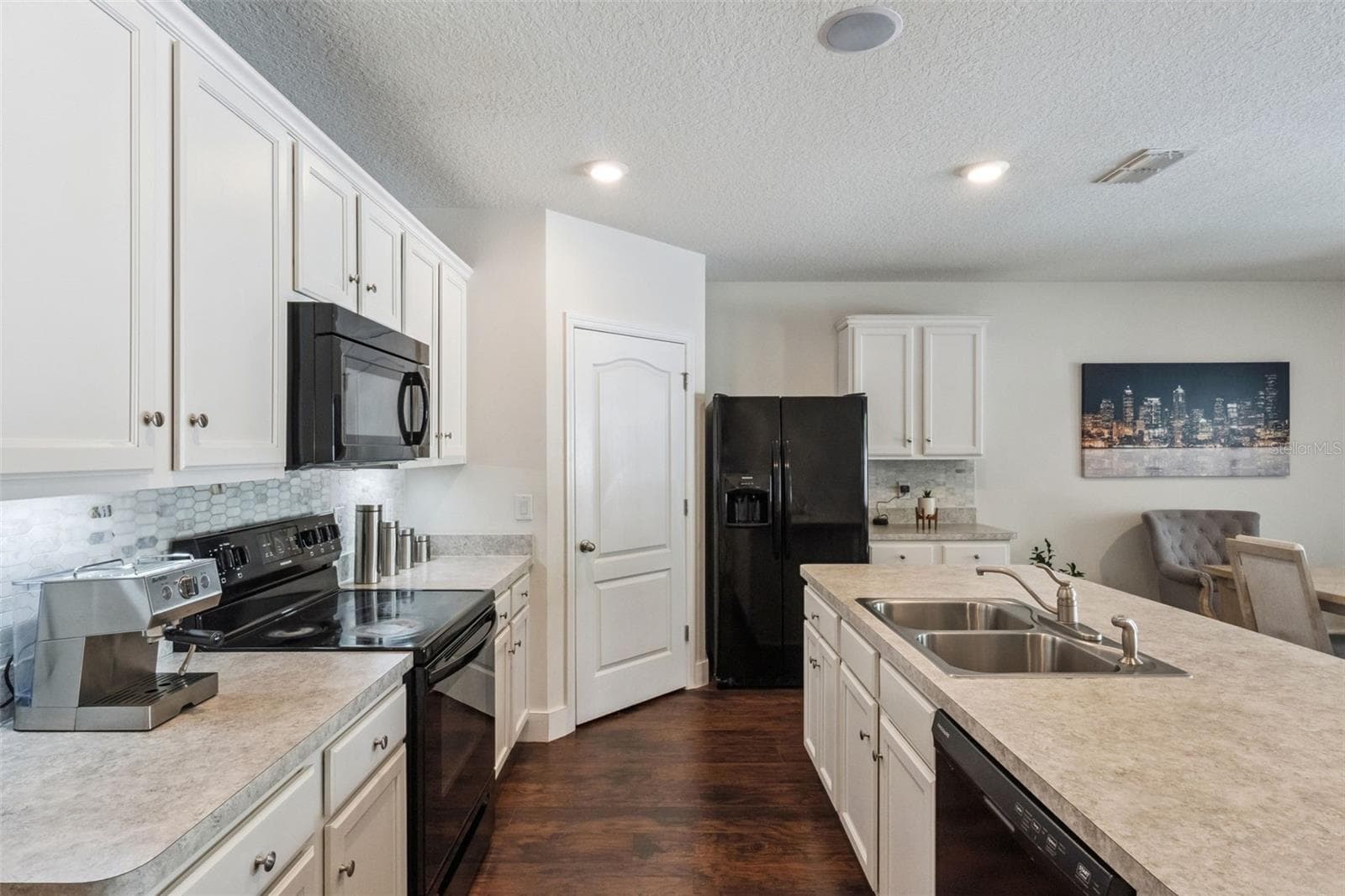 Single Family Residence at 5946 CHURCHILL SQ WAY, GROVELAND, photo 13 of 31