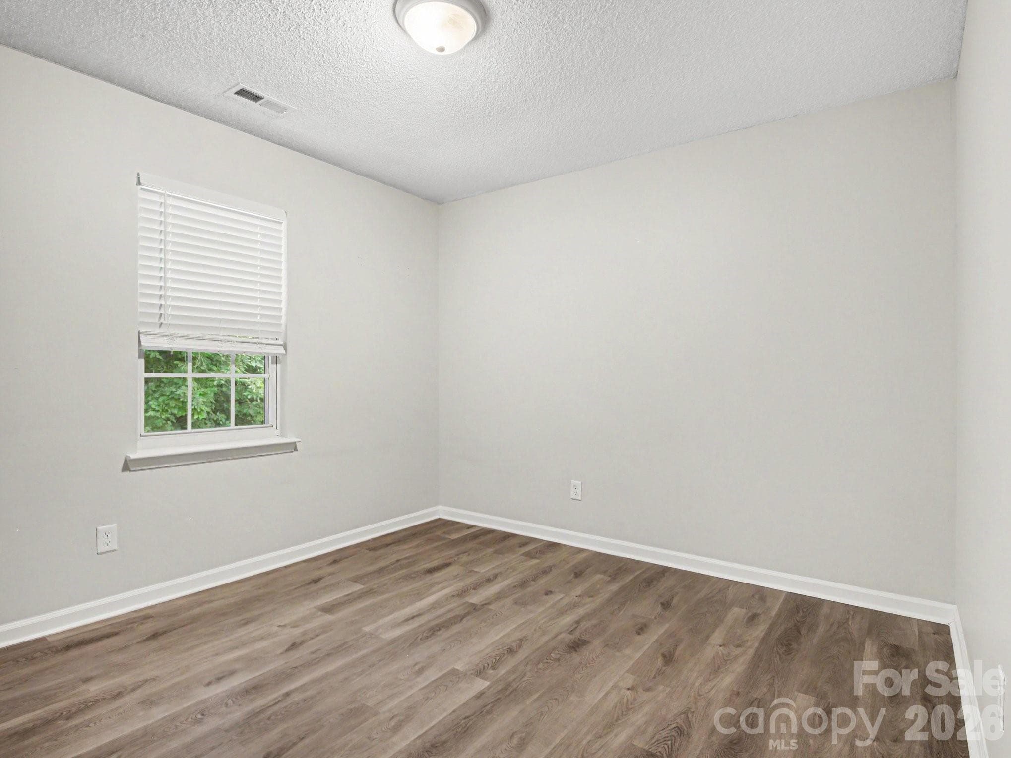 Single Family Residence at 7524 Grabill Drive, Charlotte, photo 16 of 25