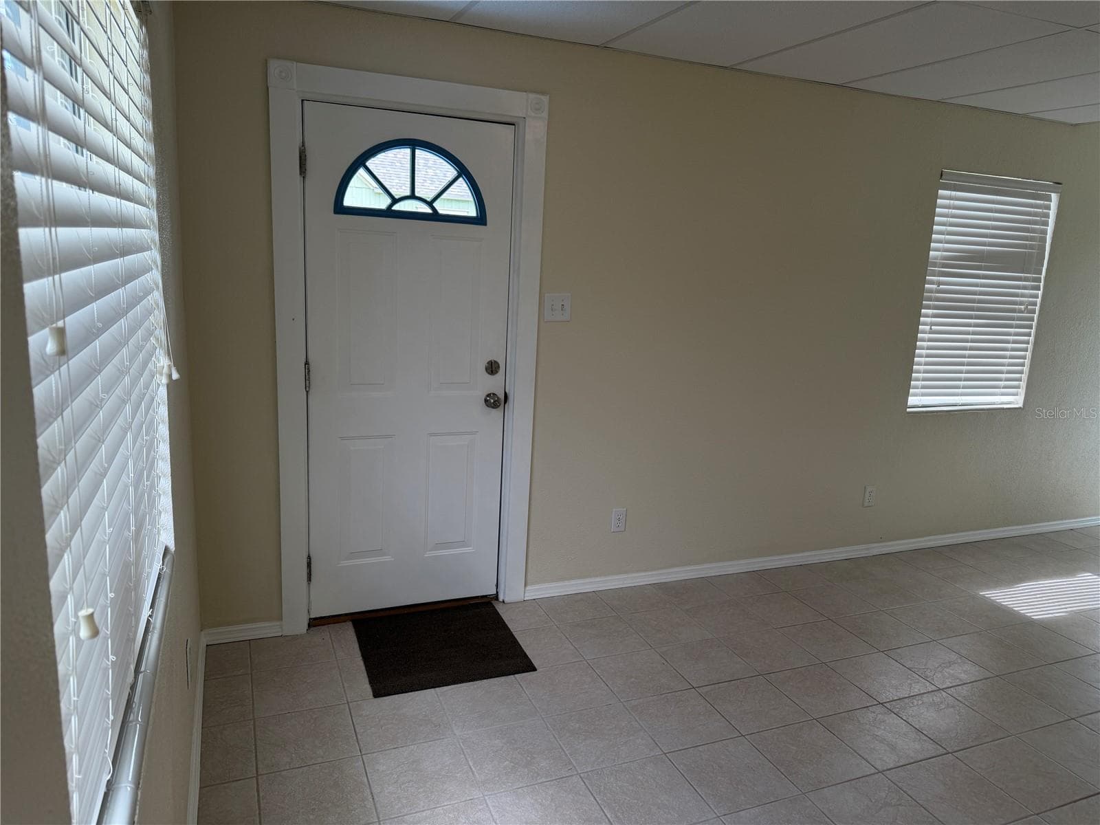 Entrance View - 2301 E WARM SPRINGS AVE, COLEMAN
