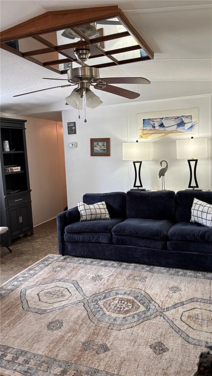 Manufactured Home at 8456 SW STATE ROAD 47, LAKE CITY, photo 2 of 31
