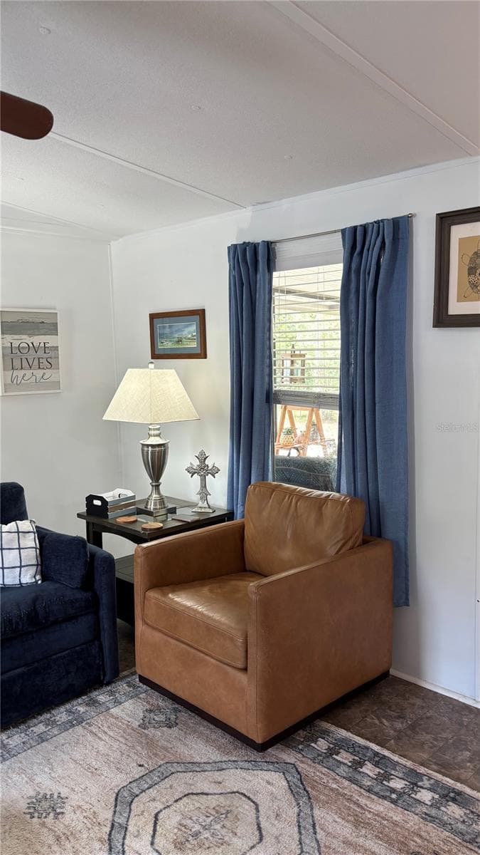Manufactured Home at 8456 SW STATE ROAD 47, LAKE CITY, photo 3 of 31