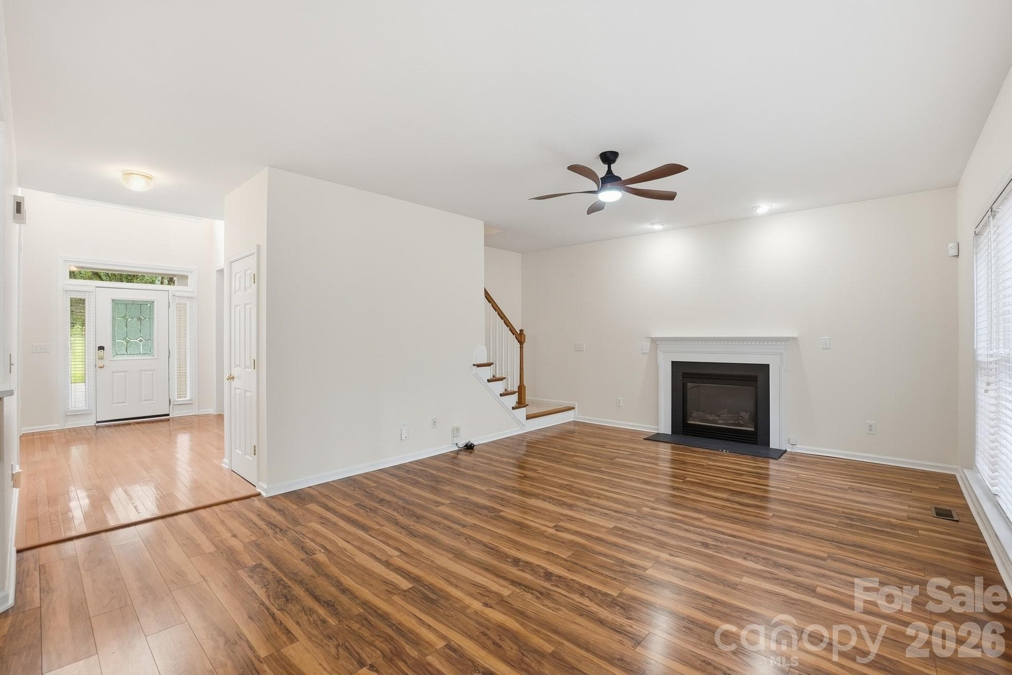 Single Family Residence at 2940 Shady Reach Lane, Charlotte, photo 2 of 48