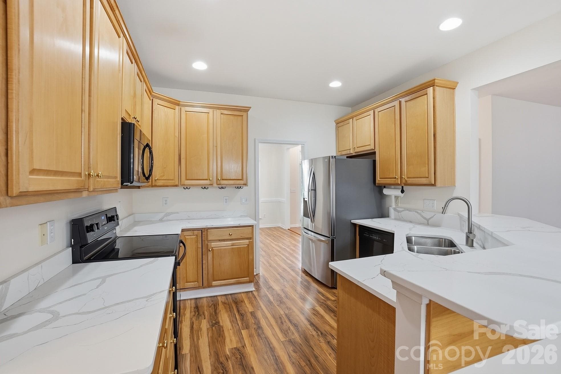 Single Family Residence at 2940 Shady Reach Lane, Charlotte, photo 14 of 48