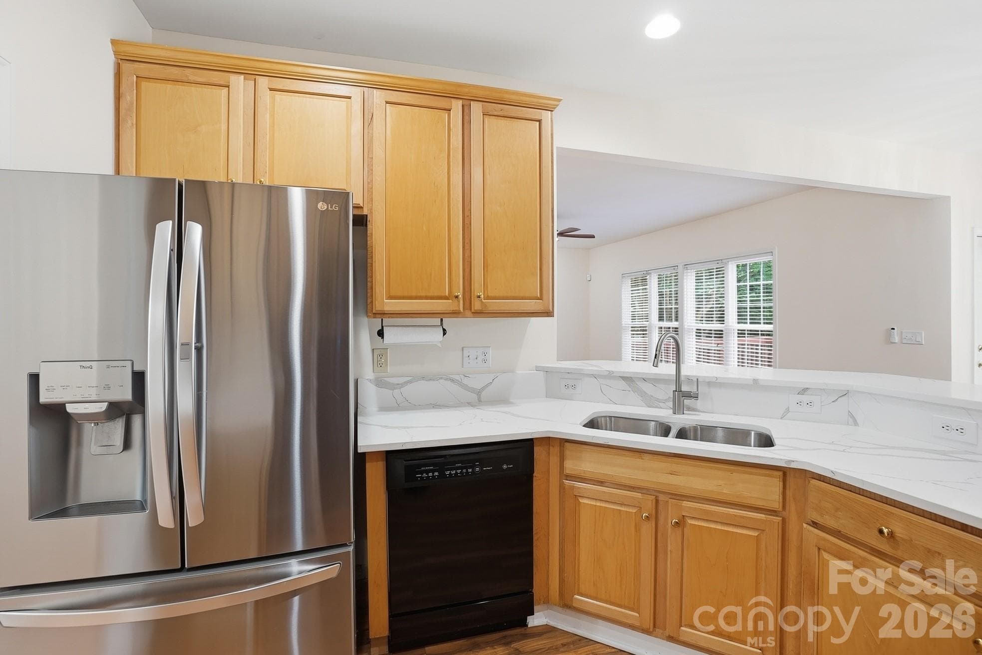 Single Family Residence at 2940 Shady Reach Lane, Charlotte, photo 16 of 48