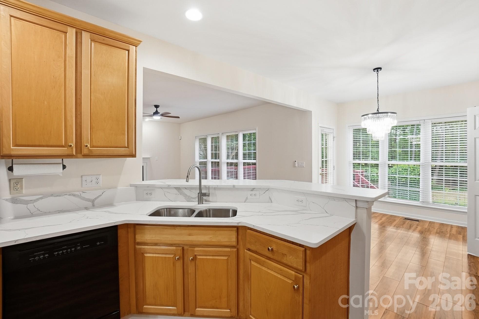 Single Family Residence at 2940 Shady Reach Lane, Charlotte, photo 17 of 48