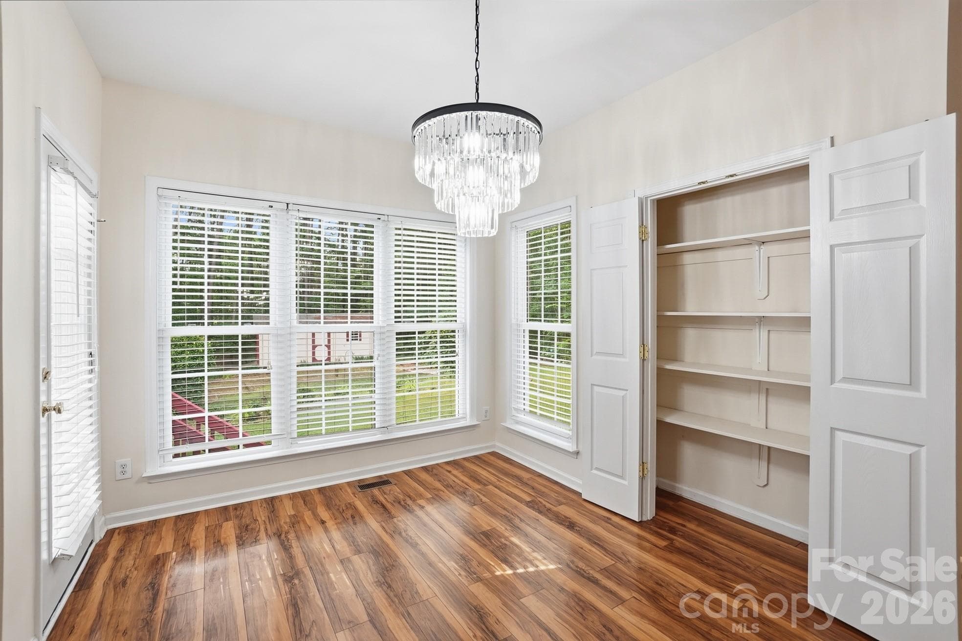 Single Family Residence at 2940 Shady Reach Lane, Charlotte, photo 13 of 48