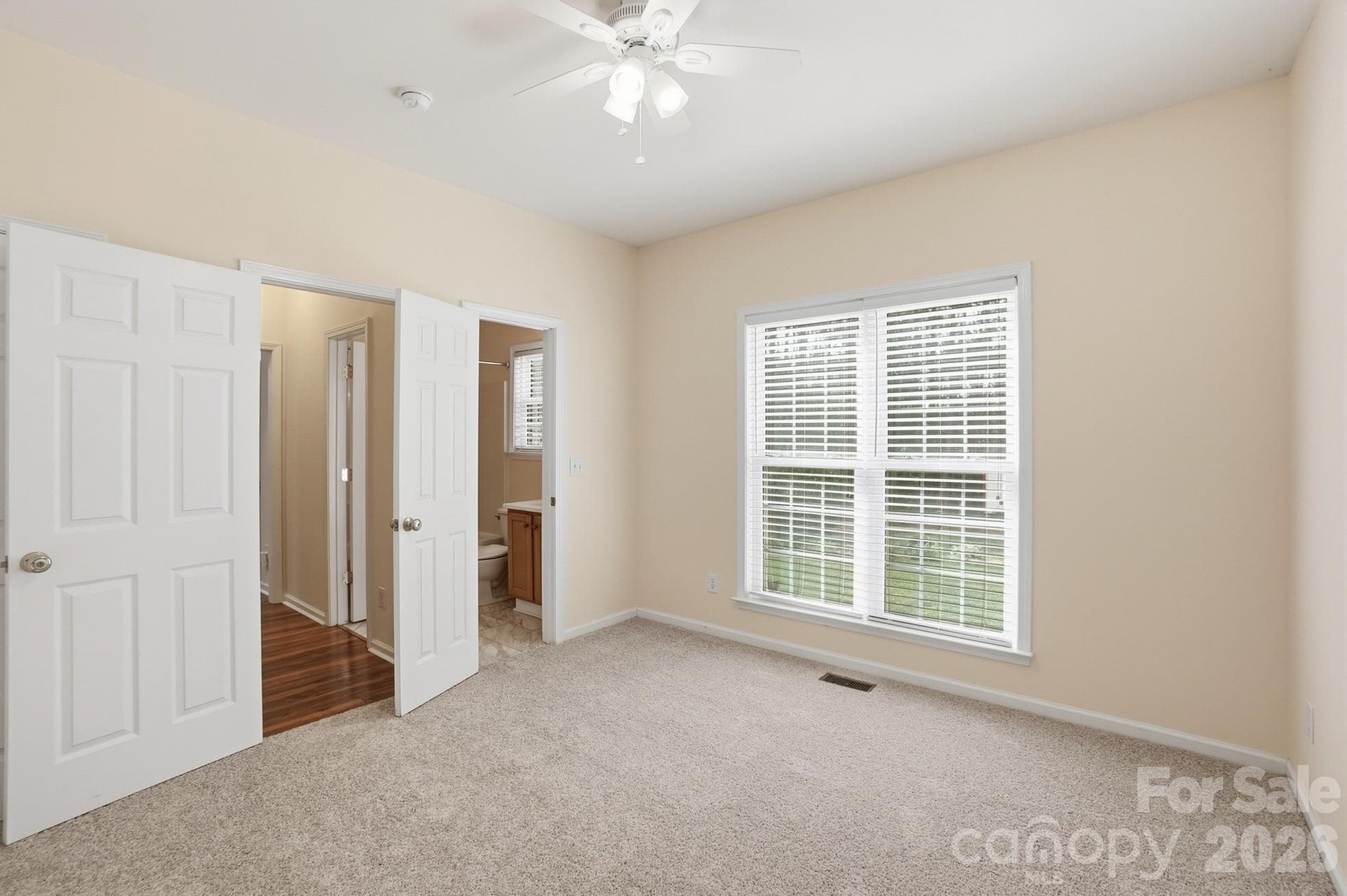 Single Family Residence at 2940 Shady Reach Lane, Charlotte, photo 18 of 48
