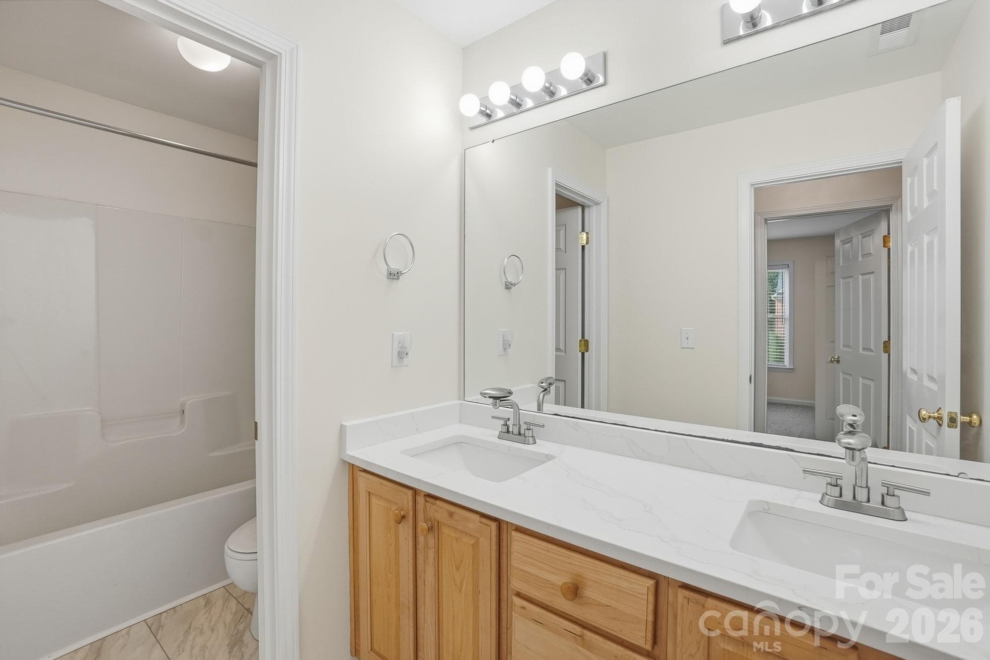 Single Family Residence at 2940 Shady Reach Lane, Charlotte, photo 28 of 48