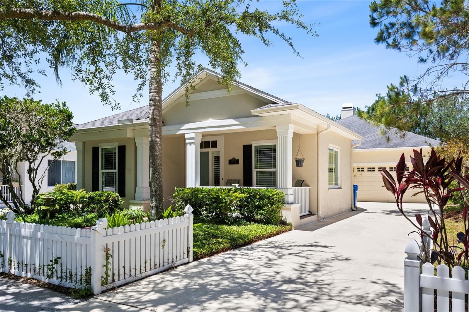Single Family Residence at 19218 SEA MIST LN, LUTZ, photo 11 of 63