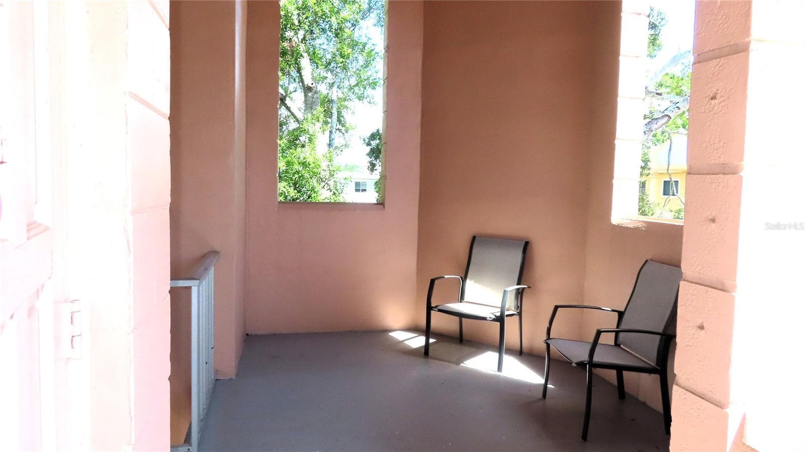 Sitting Area outside the front door - 2457 ECUADORIAN WAY #85, CLEARWATER