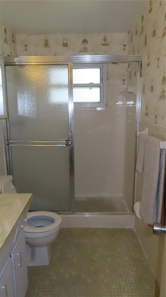 Private Bathroom in Primary Bedroom - 2457 ECUADORIAN WAY #85, CLEARWATER