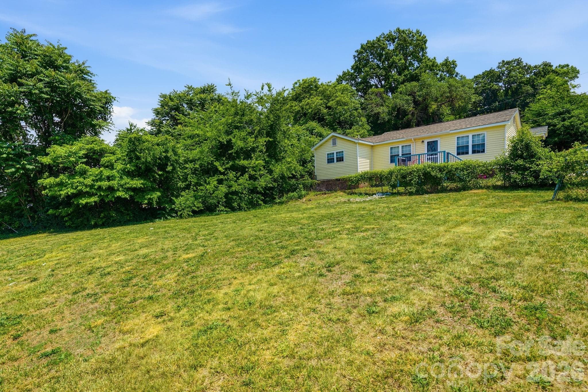 Lot at 412 W Davidson Avenue, Gastonia, photo 5 of 8
