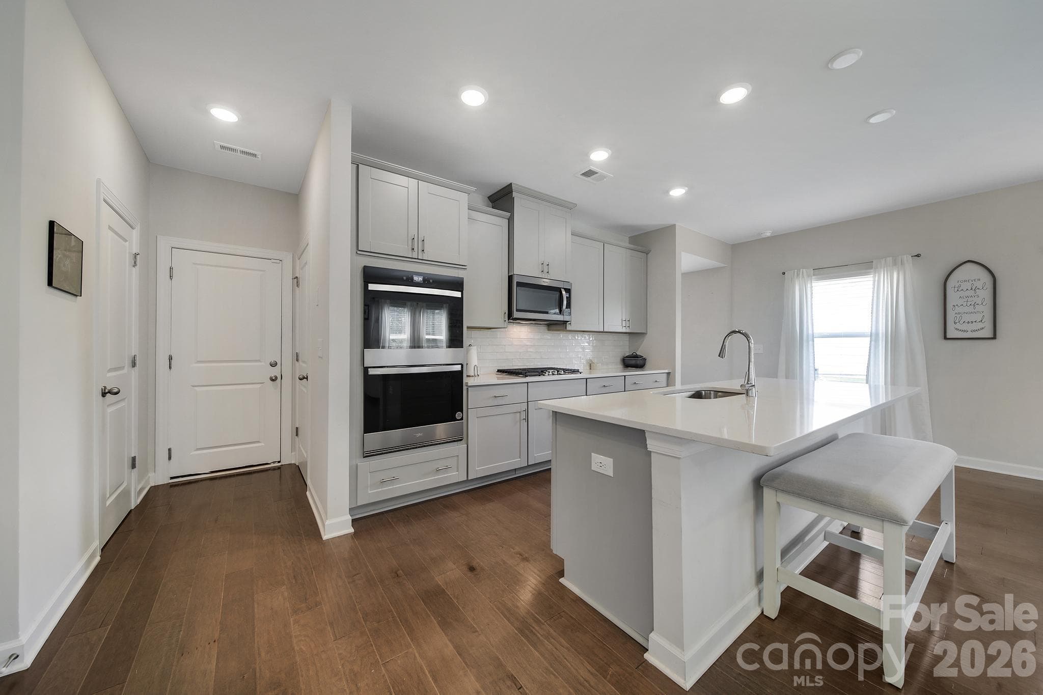 Single Family Residence at 660 Citriadora Street, Fort Mill, photo 6 of 35