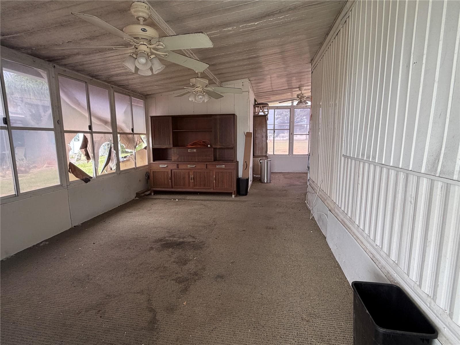Mobile Home at 1717 PALM SPRINGS ST, SARASOTA, photo 6 of 69