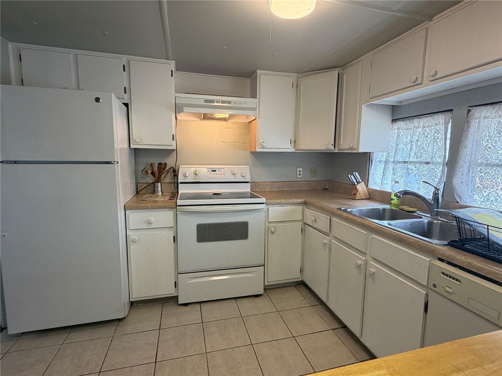 Mobile Home at 1717 PALM SPRINGS ST, SARASOTA, photo 14 of 69