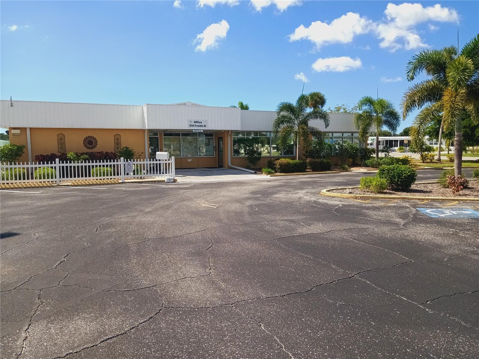 Mobile Home at 1717 PALM SPRINGS ST, SARASOTA, photo 53 of 69