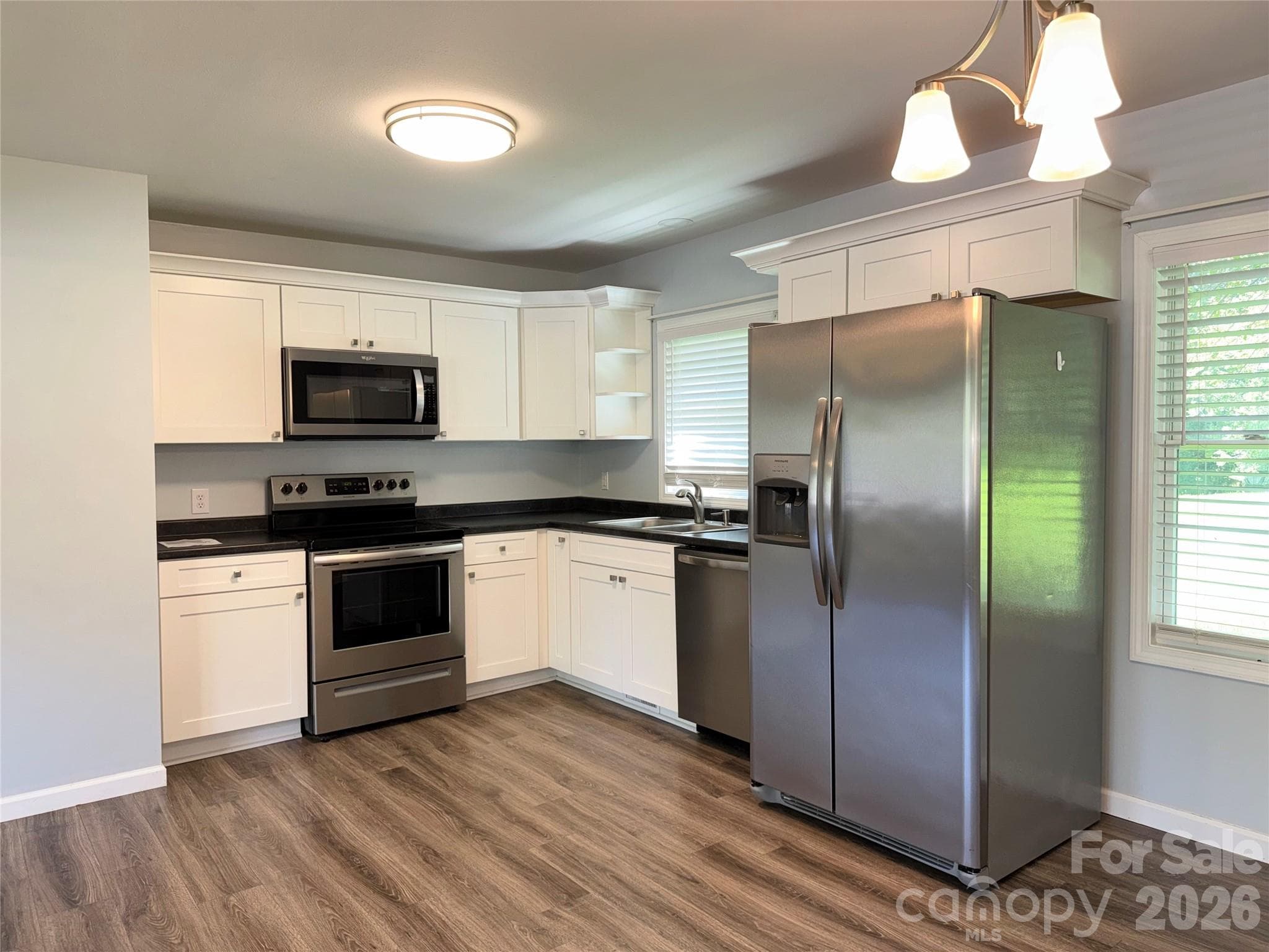 Single Family Residence at 84 E Hunt Drive, Nebo, photo 5 of 21