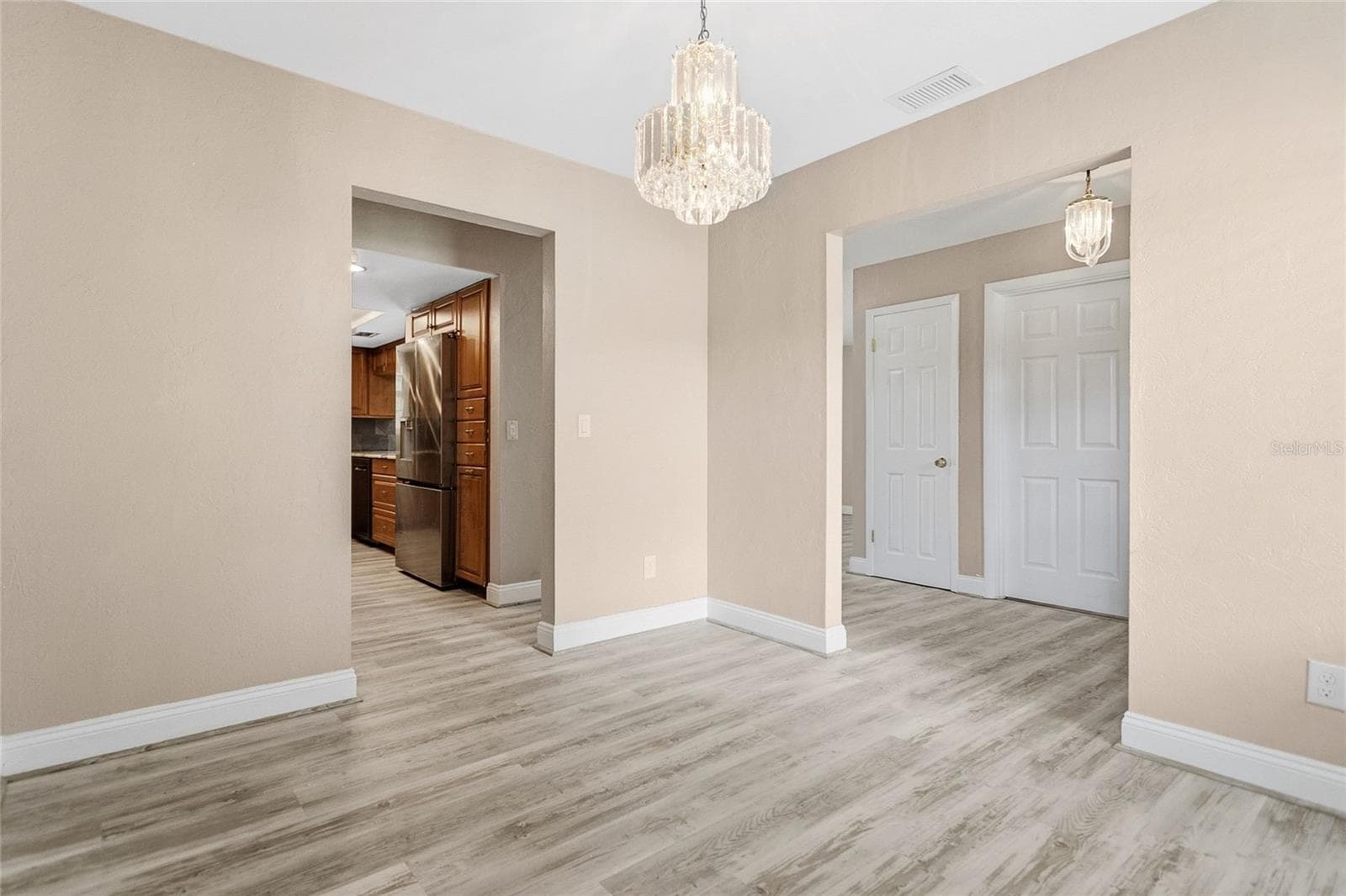 Single Family Residence at 3736 LAKE MARGARET DR, ORLANDO, photo 7 of 38