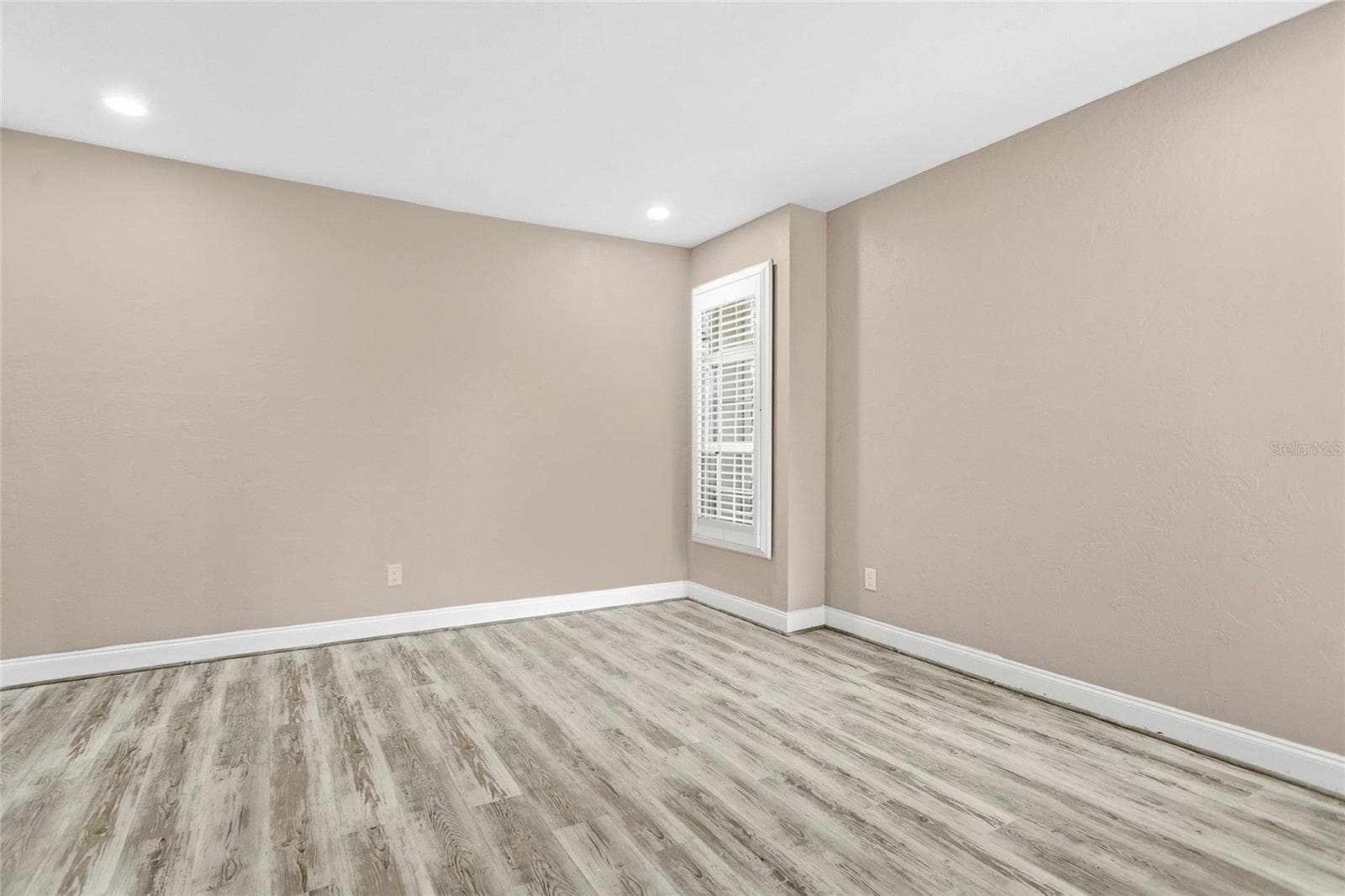 Single Family Residence at 3736 LAKE MARGARET DR, ORLANDO, photo 5 of 38