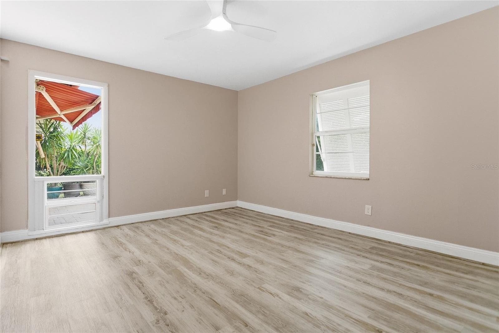 Single Family Residence at 3736 LAKE MARGARET DR, ORLANDO, photo 13 of 38