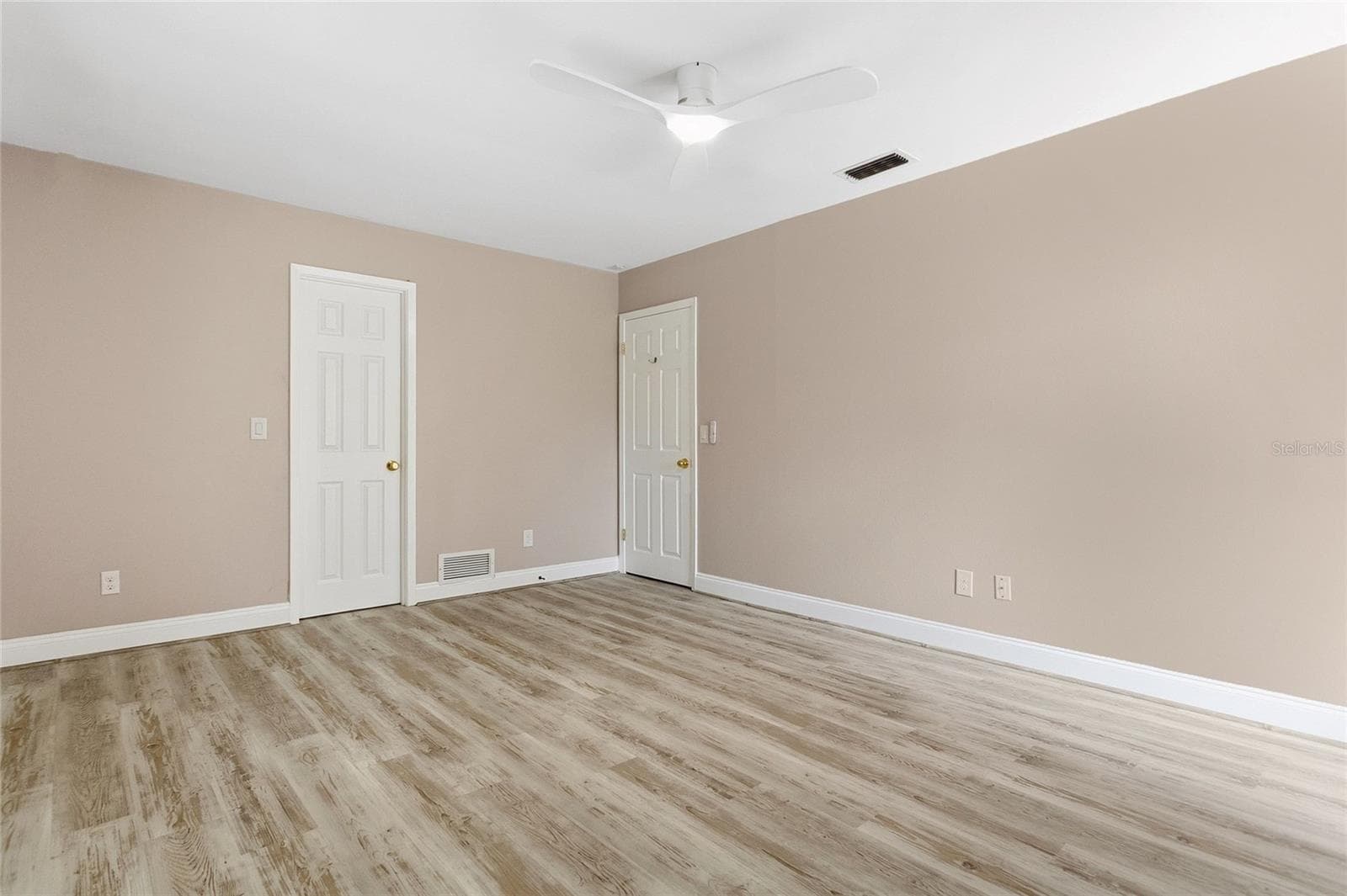 Single Family Residence at 3736 LAKE MARGARET DR, ORLANDO, photo 14 of 38