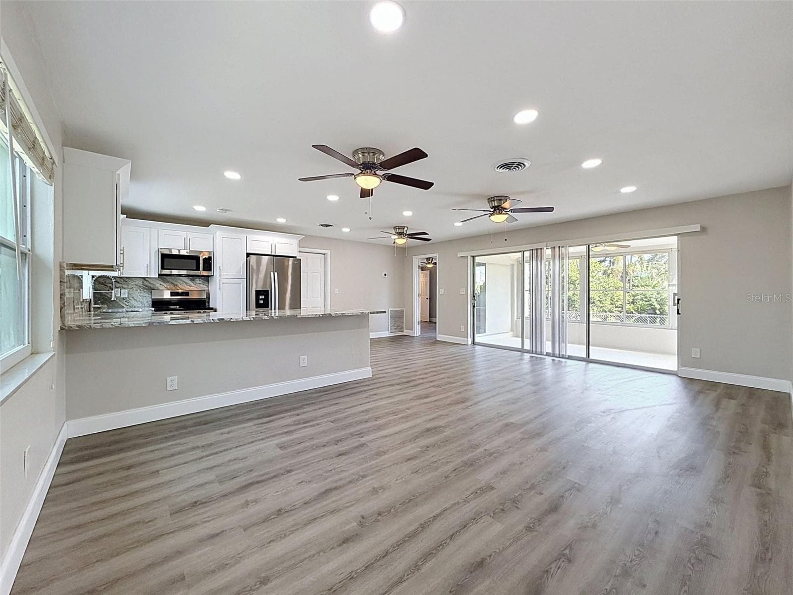 Single Family Residence at 307 87TH AVE NE, ST PETERSBURG, photo 2 of 28