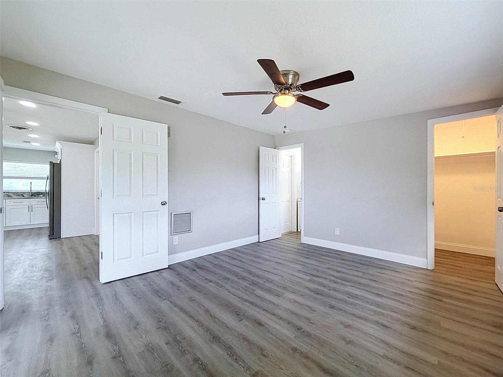 Single Family Residence at 307 87TH AVE NE, ST PETERSBURG, photo 10 of 28