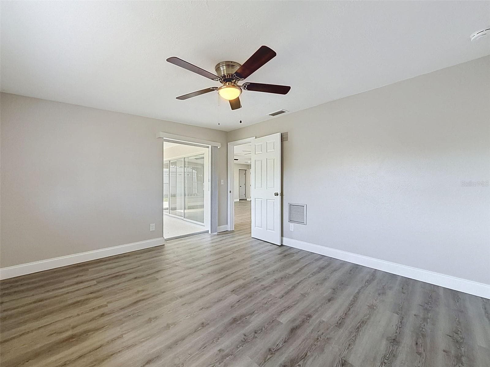 Single Family Residence at 307 87TH AVE NE, ST PETERSBURG, photo 11 of 28